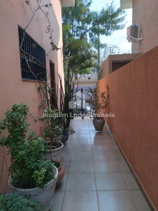 Imagem Sobrado 4 Dorms (1S) e 6 Vagas! Prox. ao centro de Guarulhos