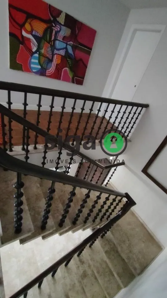 Imagem Casa em Rua tranquila no Real Parque