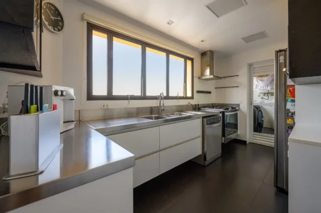 Imagem Duplex for Sale in São Paulo, Brazil: 5 Beds, 5 Baths, 4 Car Spaces, 790m² - Exclusive Cerqueira César Residence