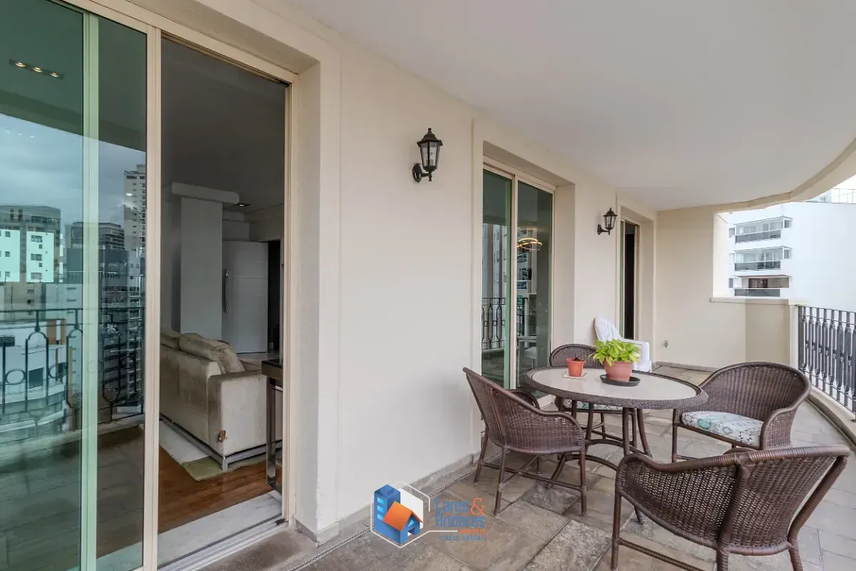 Imagem Apartamento para venda em Campo Belo com 3 quartos, sendo 3 suítes, 237m²