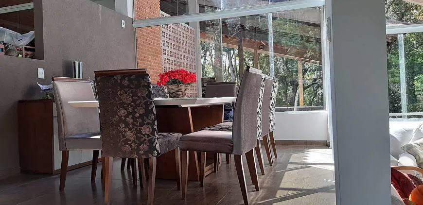 Imagem LINDA CASA- CONDOMÍNIO FECHADO