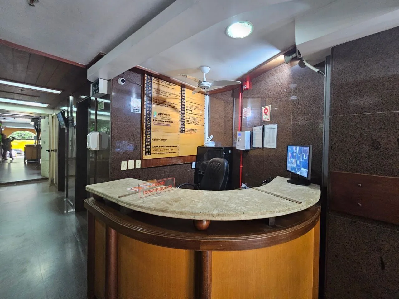 Imagem Sala comercial a 1 quadra do Parcão