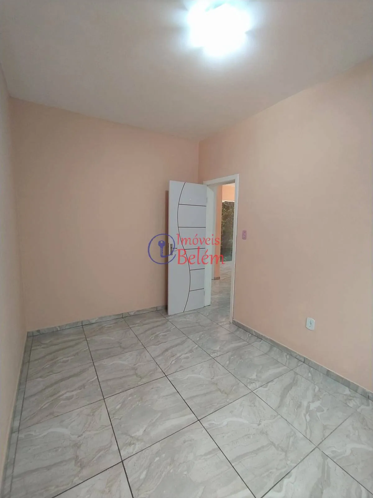Imagem Casa 3/4 sendo 2 suítes em condomínio na Augusto Montenegro