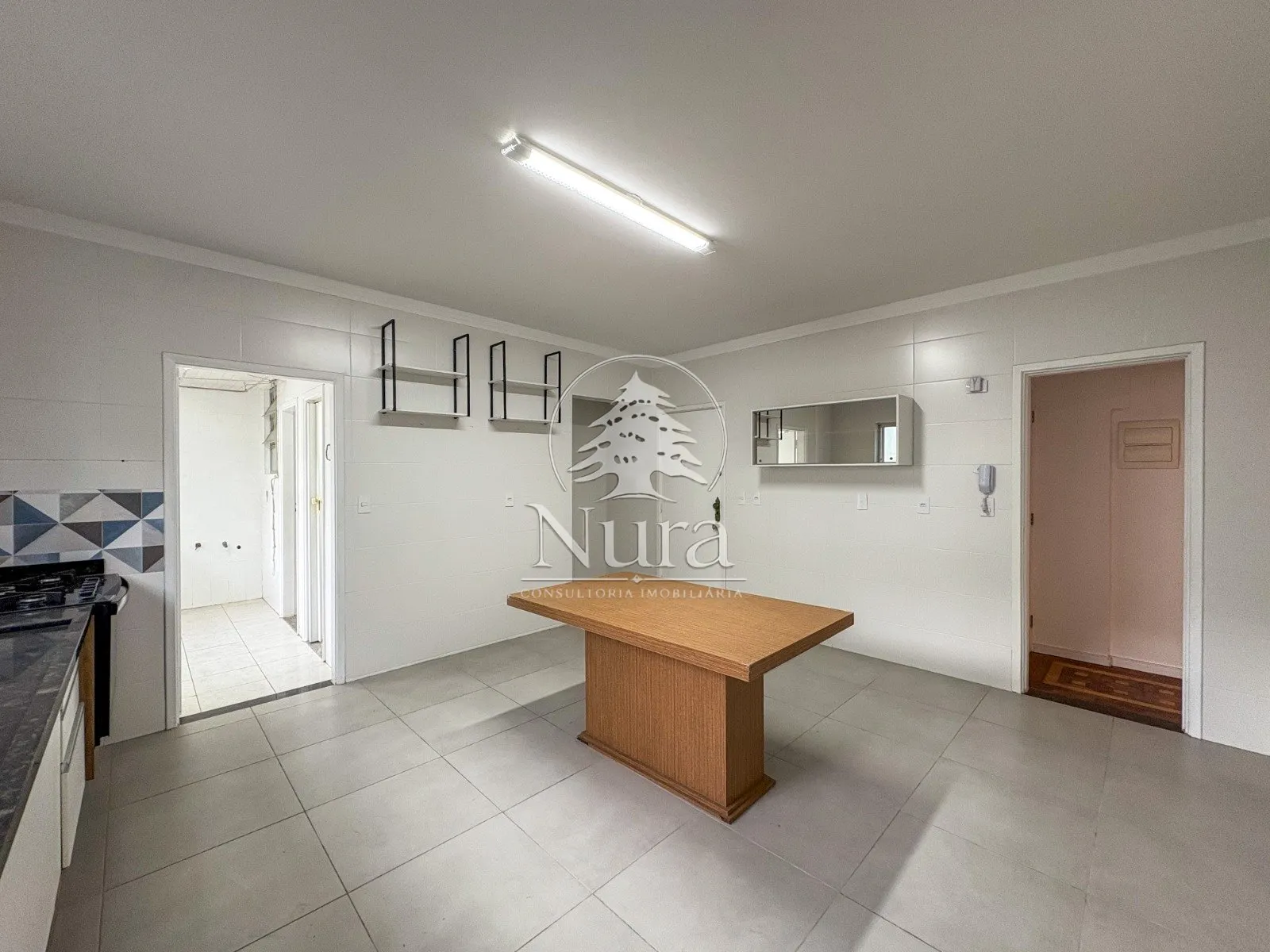Imagem Apartamento de 3 quartos, 145m² no bairro Ponta da Praia, em Santos
