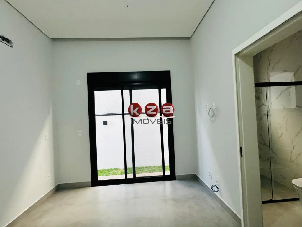 Imagem Casa térrea mobiliada em condomínio à venda em Valinhos-SP, Condomínio MontAlcino com 3 suítes, piscina e 175m². Venha conferir!