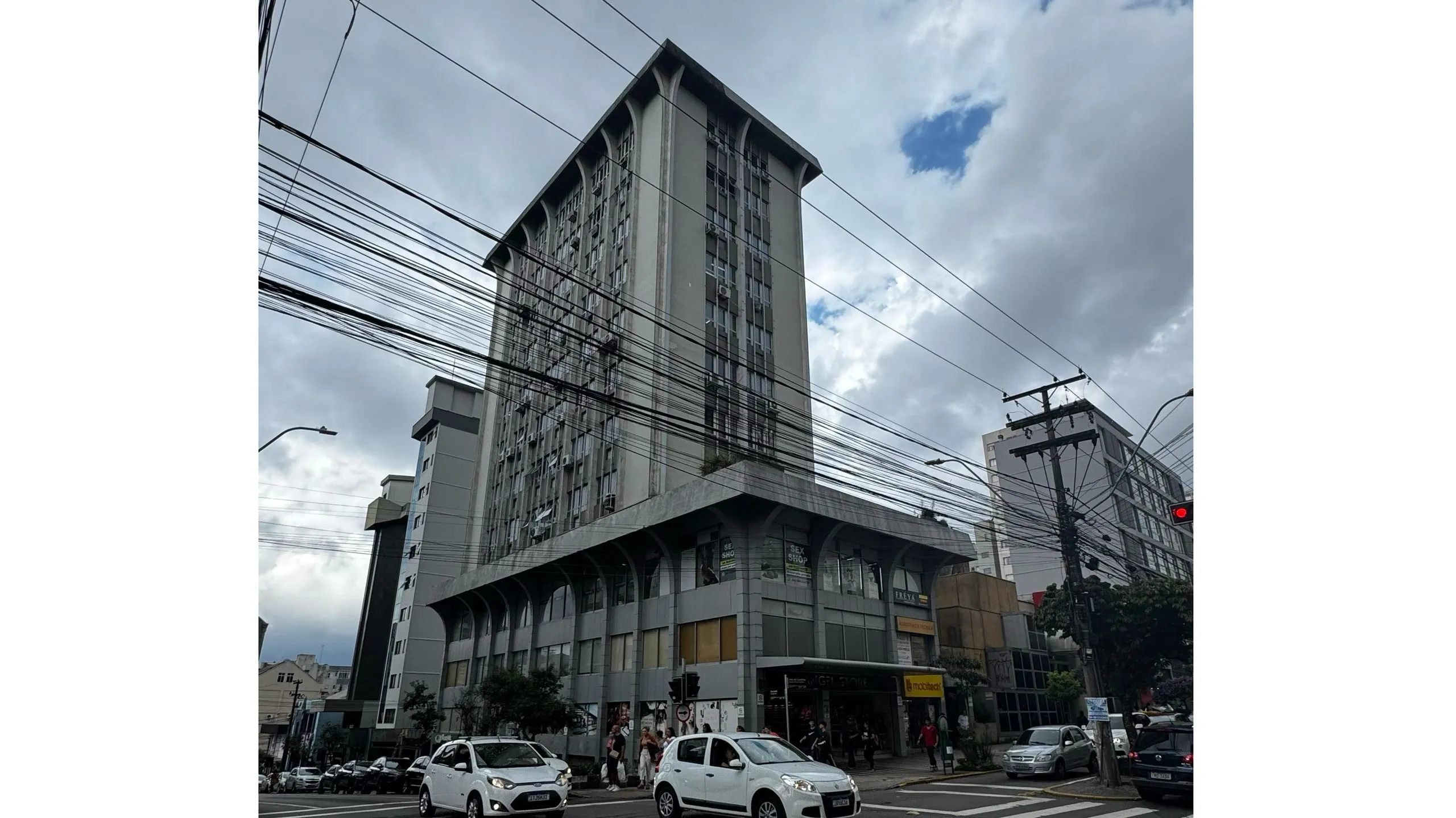 Foto do imóvel Sala comercial à venda em Caxias do Sul, Centro, 50m2