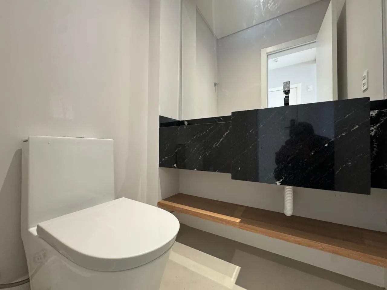 Imagem Apartamento com vista para o mar à venda com 164m2 por R$ 4.790.000,00