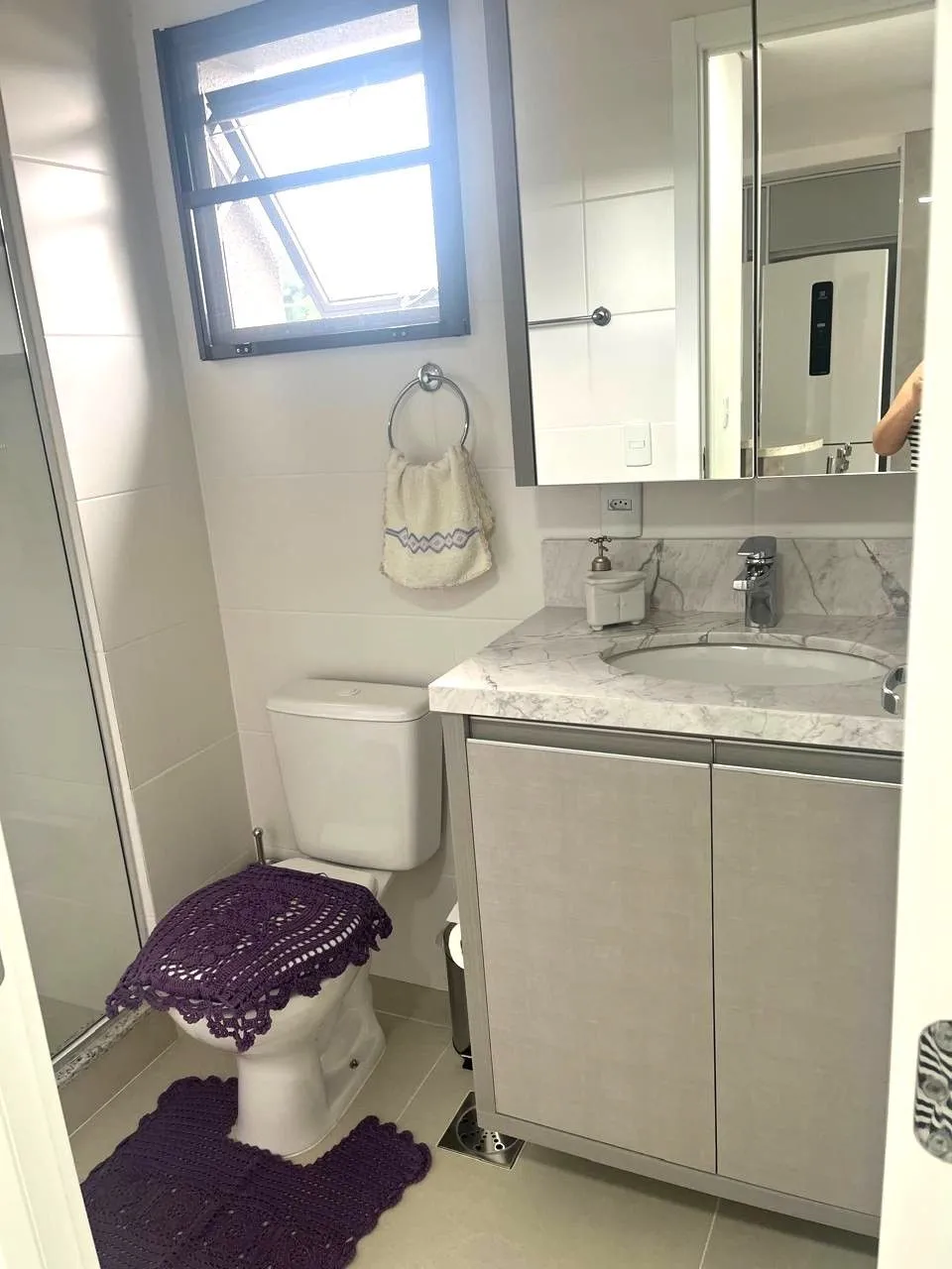 Imagem Apartamento no bairro Cristal de 2 dormitórios e vaga MOBILIADO