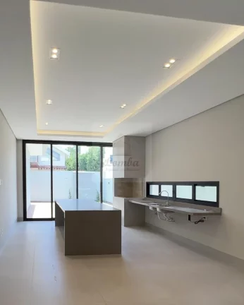 Imagem Imperdível oportunidade: casa em condomínio à venda, 3 quartos, 3 suítes, 5 banheiros, 4 vagas em Cuiabá-MT, Jardim Imperial.