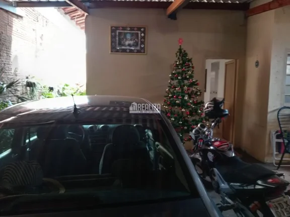 Imagem Casa com piscina à venda no Parque dos Buritis, Uberaba - MG