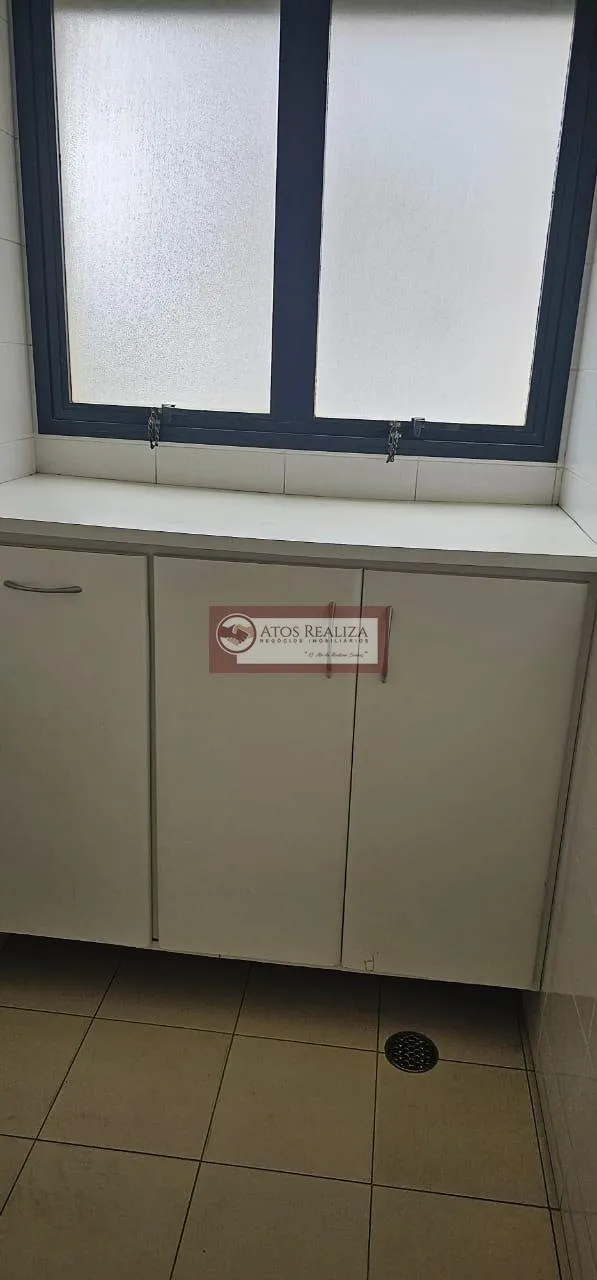 Imagem Exclusivo: Apartamento de 65m² em Santo Amaro. Vendo Apartamento de 65m² em santo Amaro, com 2 Dormitórios com planejados, cozinha com armários, Sacada, 1 vaga de garagem, próximo ao Hotel transamérica eTodos os prontos de comércio de Santo Amaro. Valor d