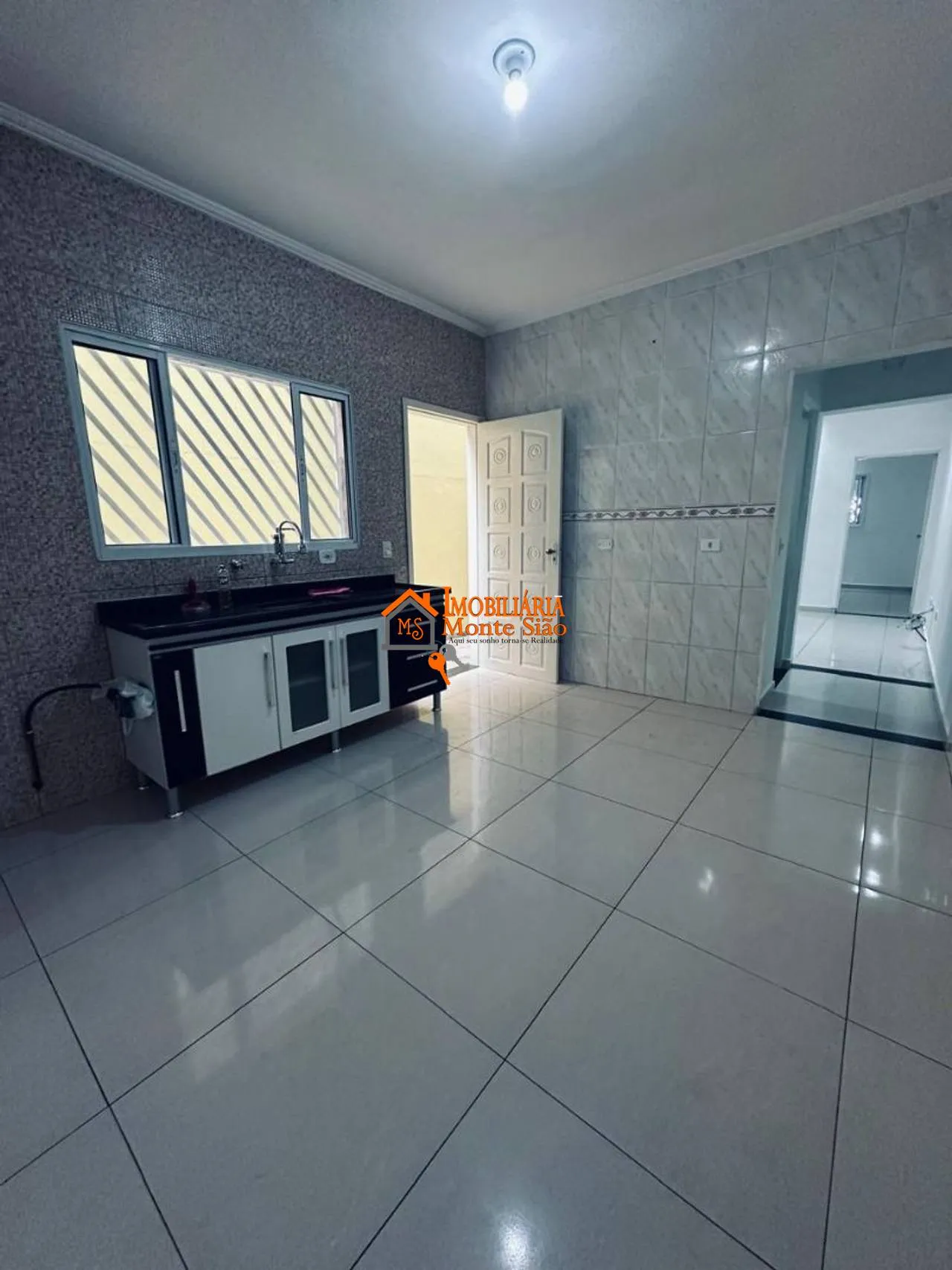 Imagem Sobrado para Locação Comercial ou Residencial - 4 Quartos e 2 Vagas