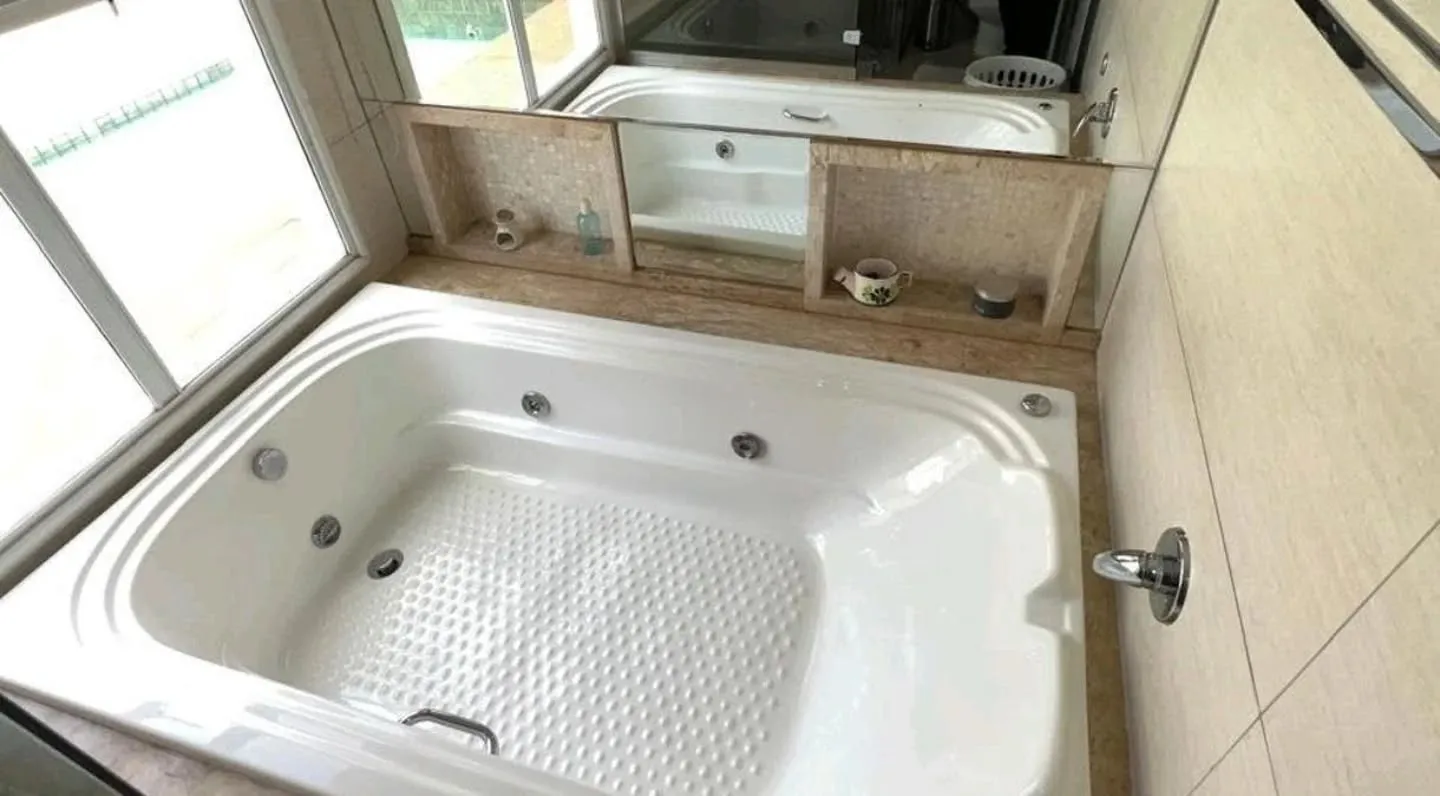 Imagem Magnifica Casa De 4/4 Sendo 3 Suites No Parque Acalanto