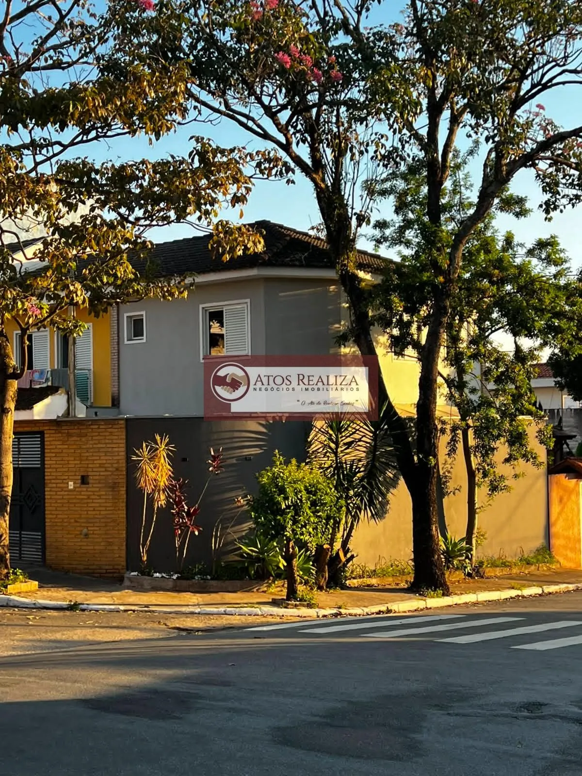 Imagem Sobrado à venda no Jardim Santa Cruz, SP | 3 dorms, suíte