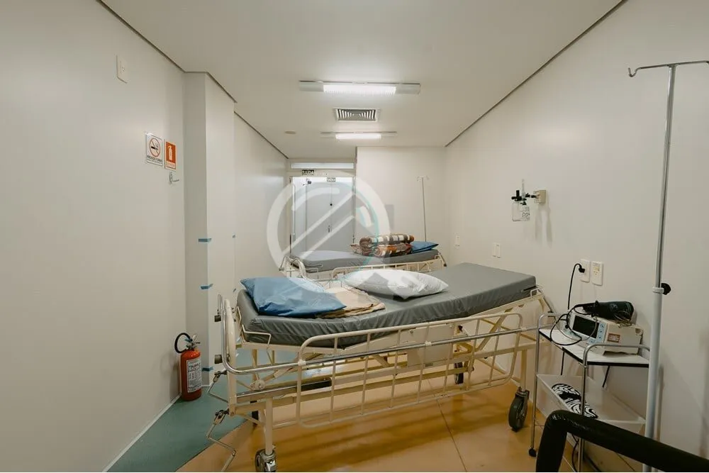 Imagem HOJE: Uma clínica de Cirurgia Plástica, em pleno funcionamento, com TODOS os elementos e recursos ...