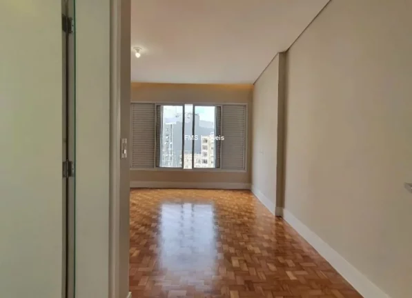 Imagem Apartamento de Luxo na Bela Vista: 3 Quartos, 3 Suítes, 5 Salas, 5 Banheiros, 2 Vagas e 360m² de Pura Elegância em SP.