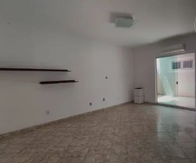 Imagem Casa à venda 2 Quartos, 2 Vagas, 250M², Vila Suiça, Pindamonhangaba - SP