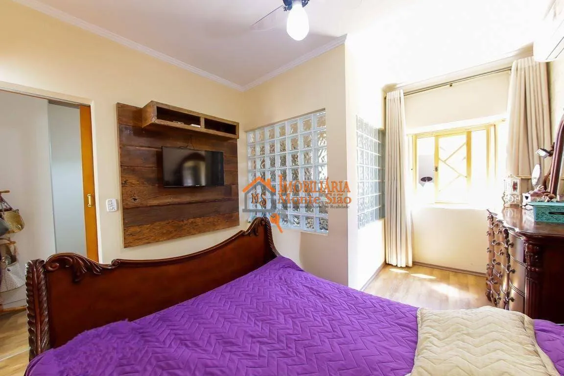 Imagem Sobrado com 4 dormitórios à venda, 267 m² por R$ 949.000,00 - Vila Barros - Guarulhos/SP