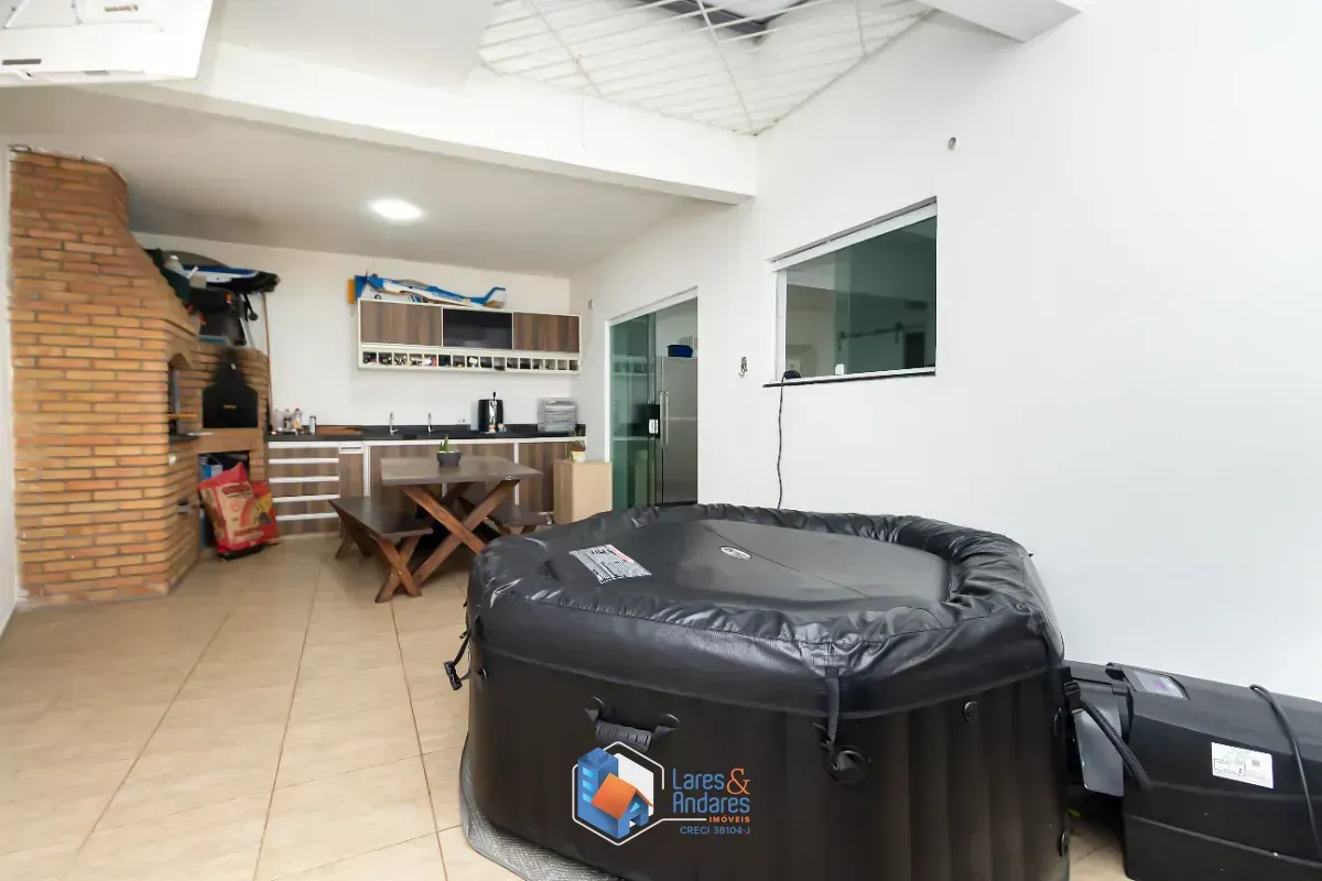 Imagem Sobrado para venda em Planalto Paulista com 3 quartos, sendo 1 suíte, 180m²