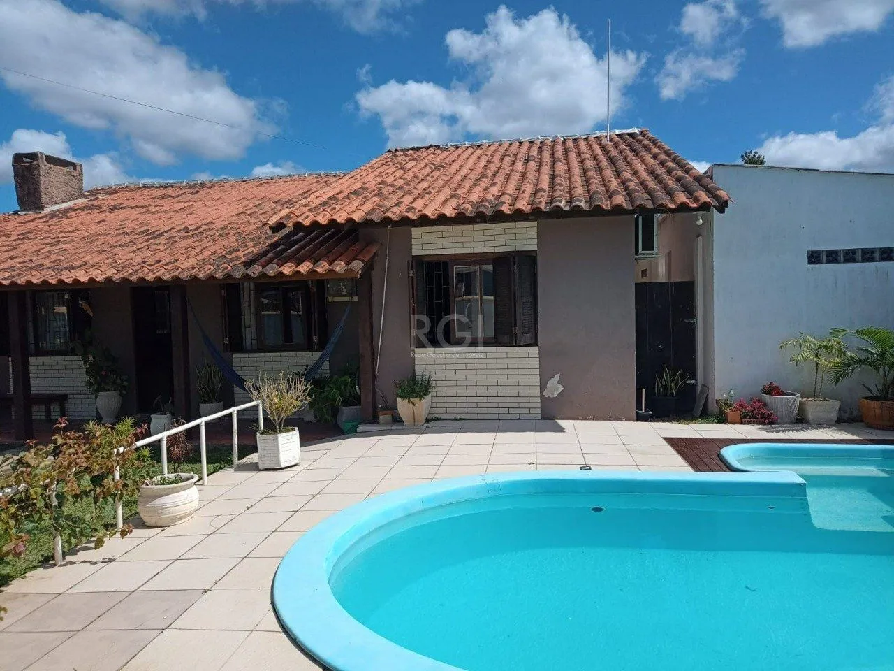 Imagem Casa 3 dormitórios, sendo 1 suite, 9 vagas - bairro Ponta Grossa Porto Alegre RS