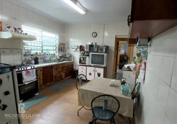 Imagem Maravilhosa casa térrea com dois dormitórios sendo uma suíte e duas vagas cobertas