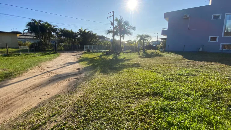 Imagem Oportunidade Única: Terreno de 396m² à venda no Ambrósio, Garopaba-SC ? Escritura Pública!