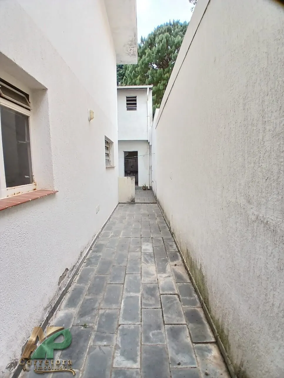 Imagem Casa à Venda em Santo Amaro: 3 Dorms (1 Suíte) + Edícula | Oportunidade Única!