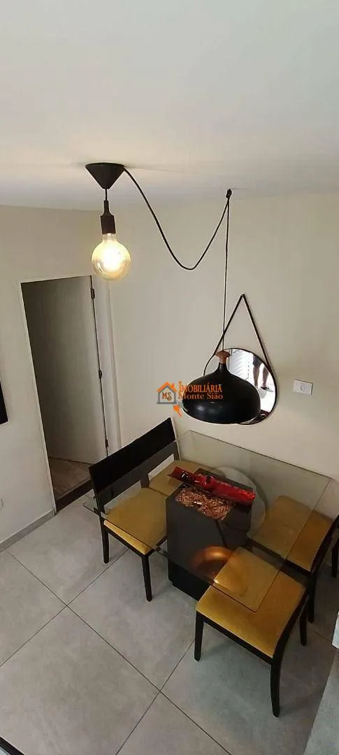 Imagem Sobrado com 5 dormitórios à venda, 200 m² por R$ 950.000,00 - Jardim Cumbica - Guarulhos/SP
