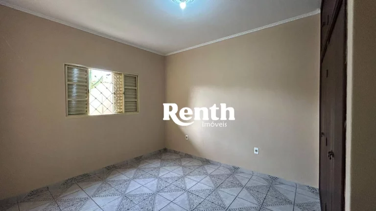 Imagem Casa com 4 dormitórios à venda, 191 m² por R$ 590.000,00 - Jardim Floridiana - Rio Claro/SP