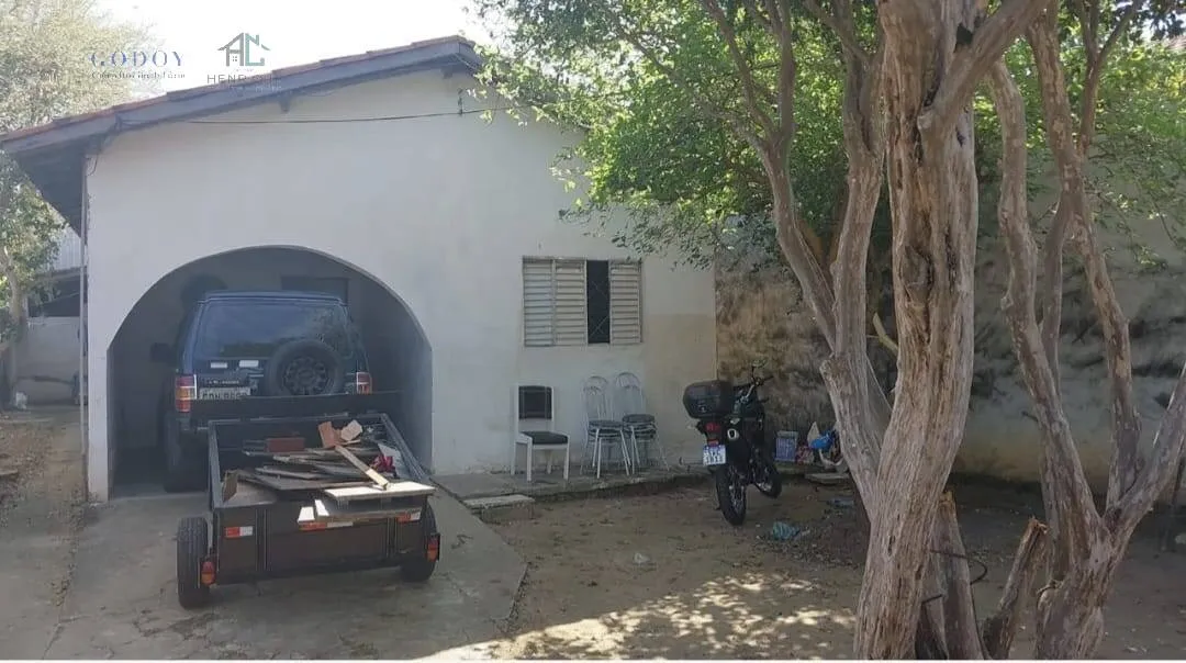 Imagem Oportunidade de Investimento - Casa com Edícula em Terreno de 300 m²