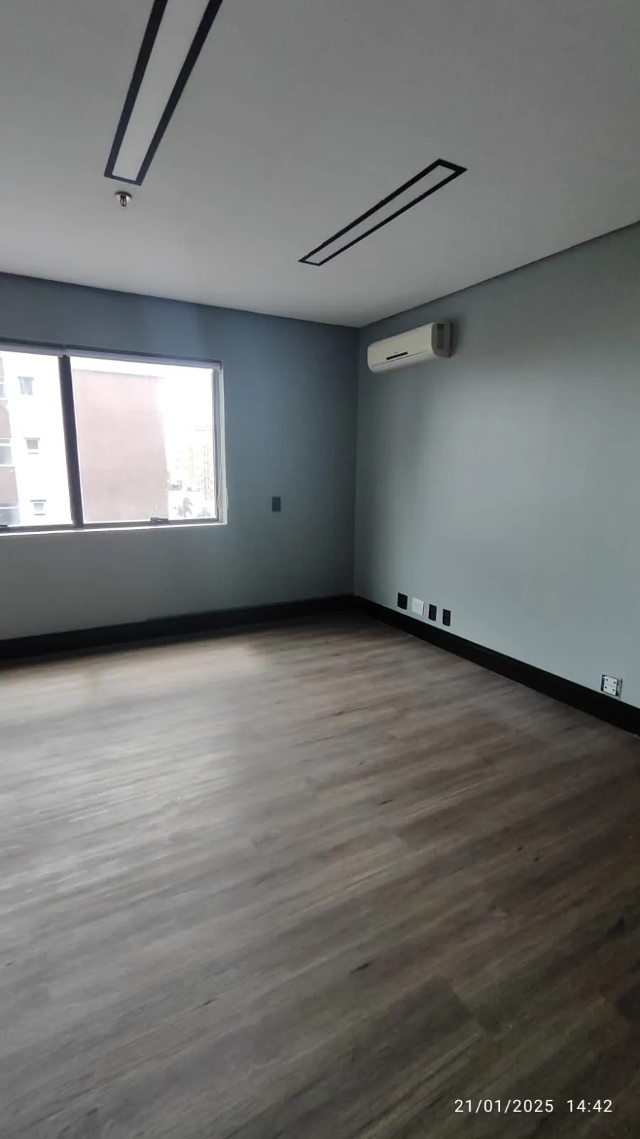 Imagem Duas salas comerciais unificadas -Bairro Menino Deus