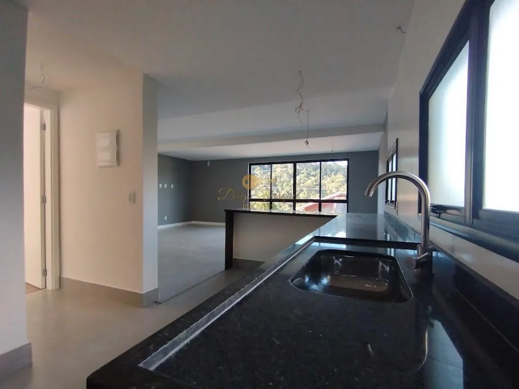 Imagem Casa em Condomínio para Venda em Teresópolis / RJ no bairro Albuquerque