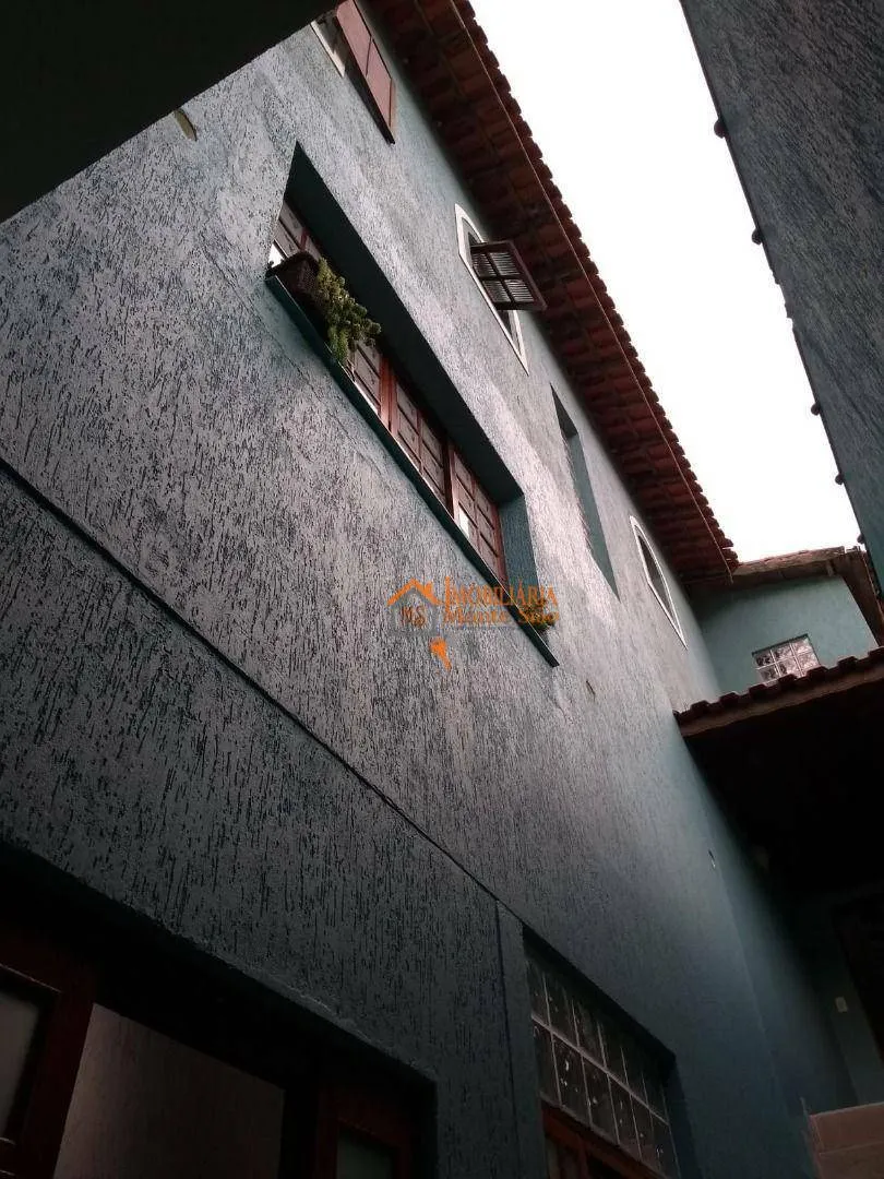 Imagem Sobrado com 3 dormitórios à venda, 270 m² por R$ 954.000,00 - Vila Hulda - Guarulhos/SP