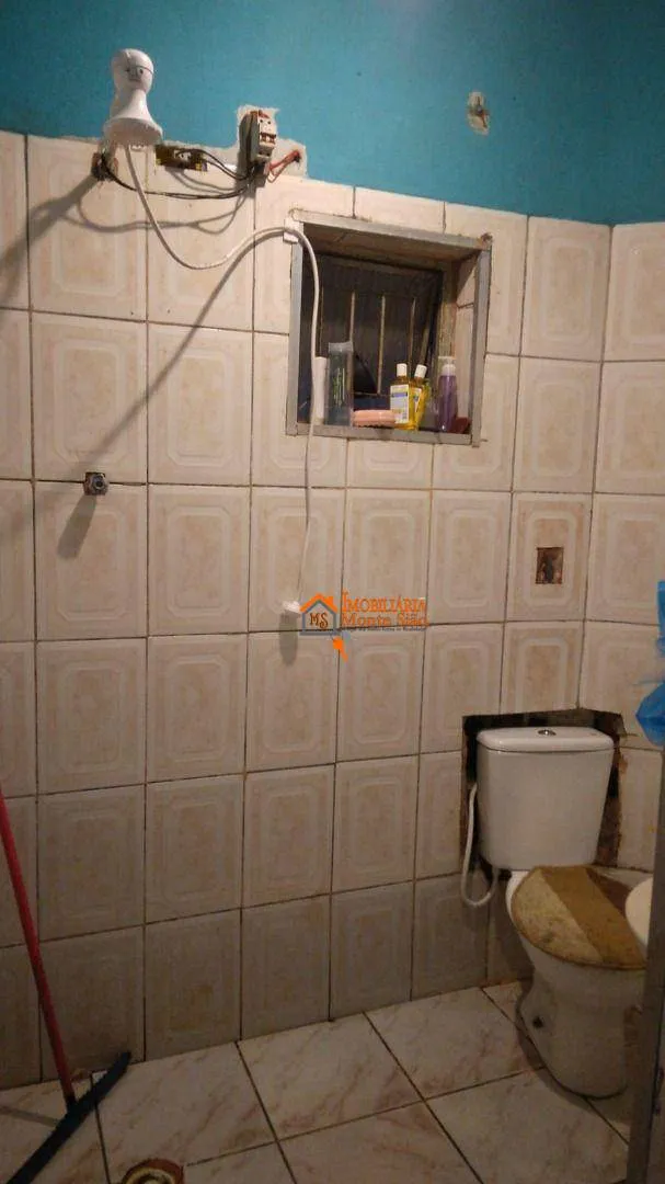Imagem Sobrado com 4 dormitórios à venda por R$ 425.000 - Vila Carmela I - Guarulhos/SP
