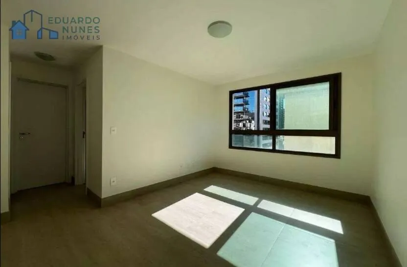 Apartamento no Lourdes - 2 quartos, suíte e 2 vagas livres.