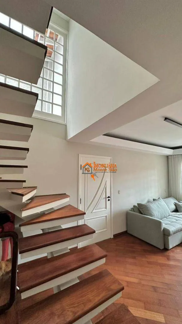 Imagem Sobrado com 3 dormitórios à venda, 187 m² por R$ 990.000,00 - Jardim Maia - Guarulhos/SP