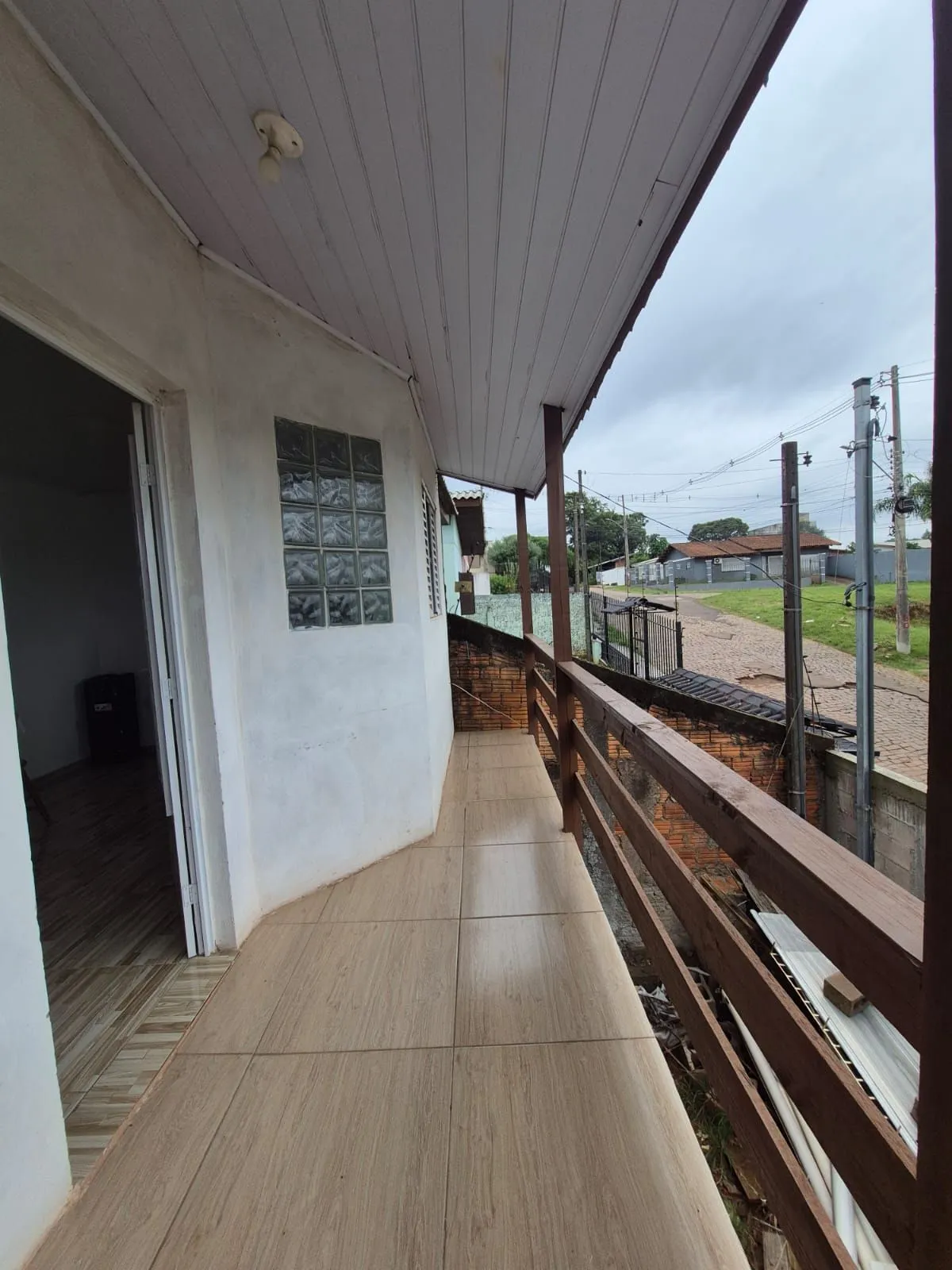 Imagem Belíssima casa de 2 dormitórios com um amplo pátio na cidade de Passo Fundo