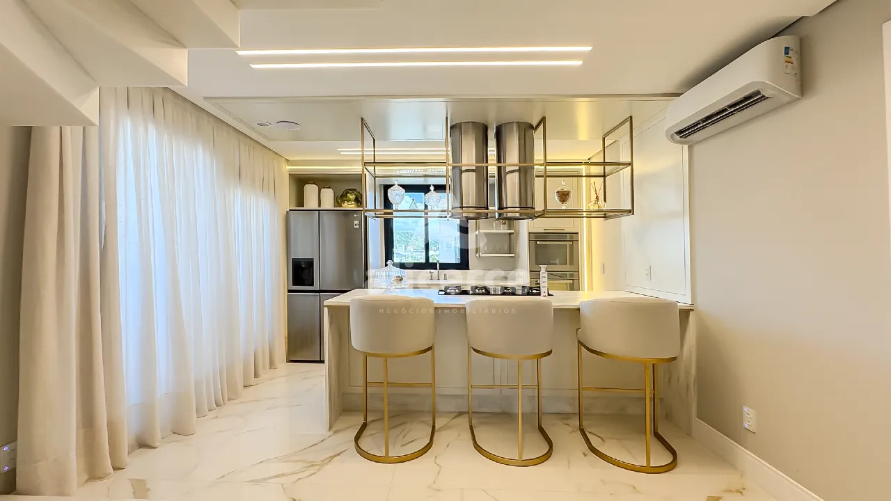 Imagem Apartamento Duplex à venda com 4 quartos 4 suítes, 244,33m² em Jurerê Florianópolis