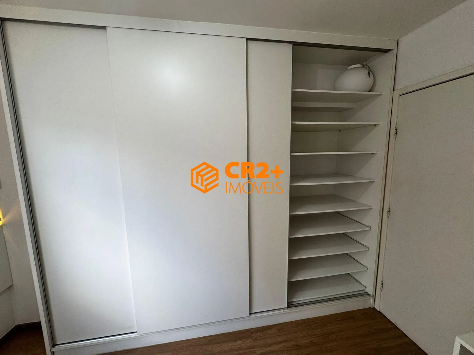 Imagem VENDO APARTAMENTO À BEIRA-MAR NA AVENIDA BOA VIAGEM - RECIFE 150m² -3 suítes