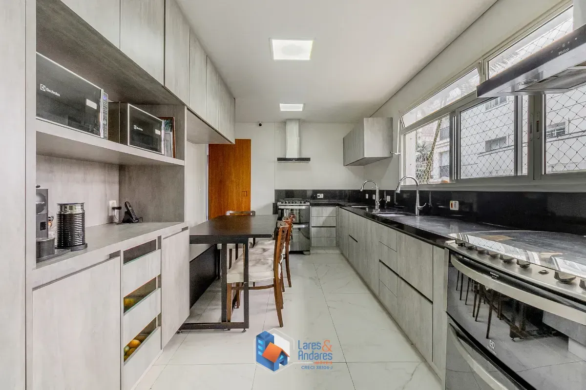 Imagem Apartamento para venda em Santa Cecília com 3 quartos, sendo 3 suítes, 198m²