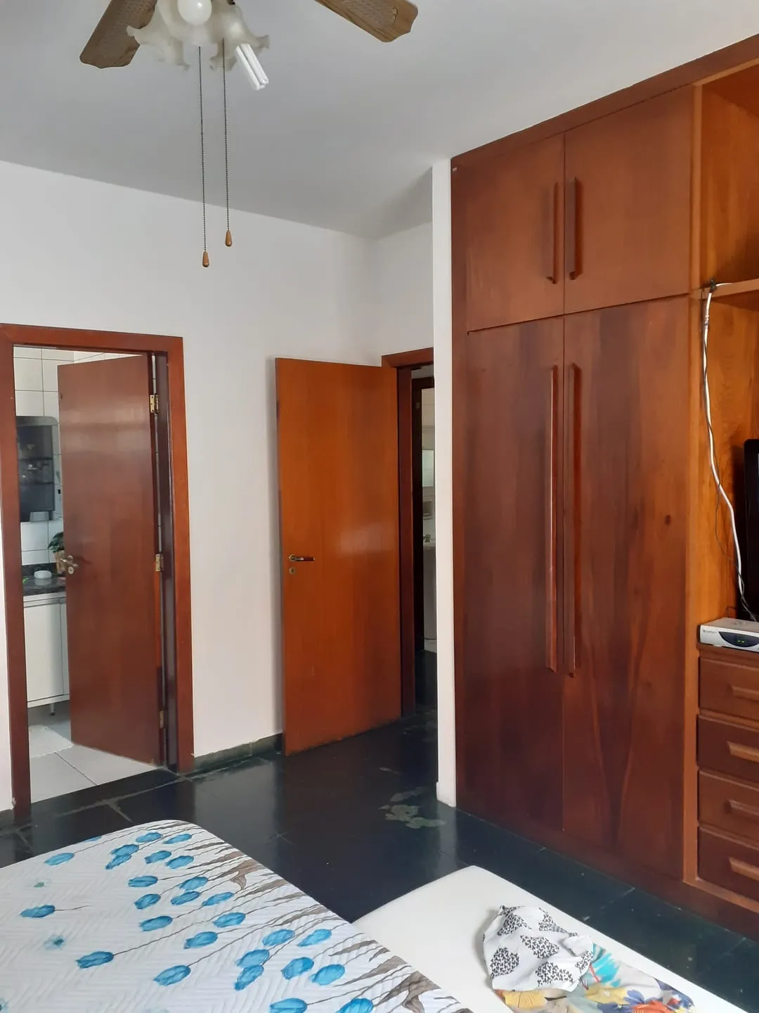 Imagem Casa à venda 3 Quartos, 2 Suites, 3 Vagas, 348M², Parque São Domingos, Pindamonhangaba - SP
