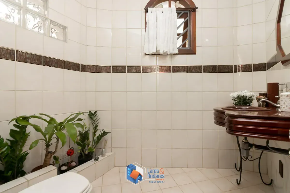 Imagem Sobrado para venda em Jardim Virginia Bianca com 3 quartos, sendo 1 suíte, 223m²