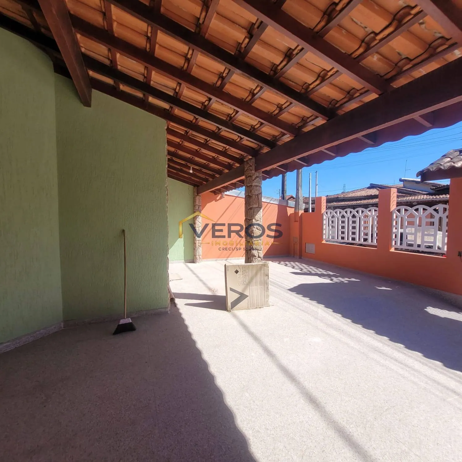 Imagem Casa térrea I Praia das Palmeiras I 3 dormitórios I Locação Definitiva