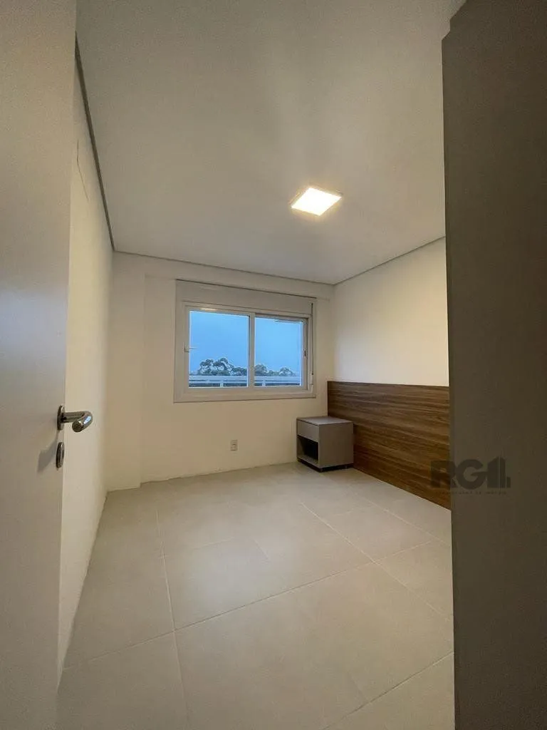 Imagem Duplex maravilhoso de frente com sacada