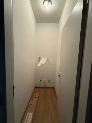 Imagem Sala comercial à venda no Cambuí em Campinas, São Paulo.