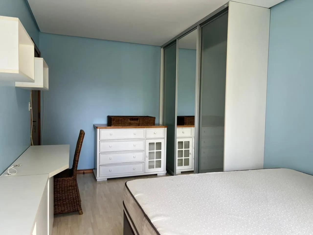 Imagem Apartamento a venda de 105 m2 2 dormitórios sendo 1 suíte e 2 vagas individuais no bairro Petrópolis.
