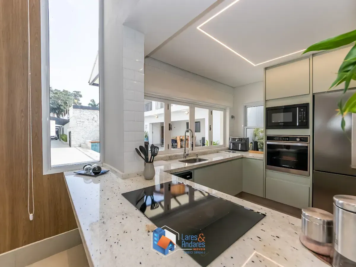 Imagem Casa para venda em Planalto Paulista com 4 quartos, sendo 2 suítes, 319m²