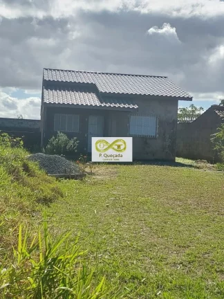 Casa em frente o mar, em ótima localização!