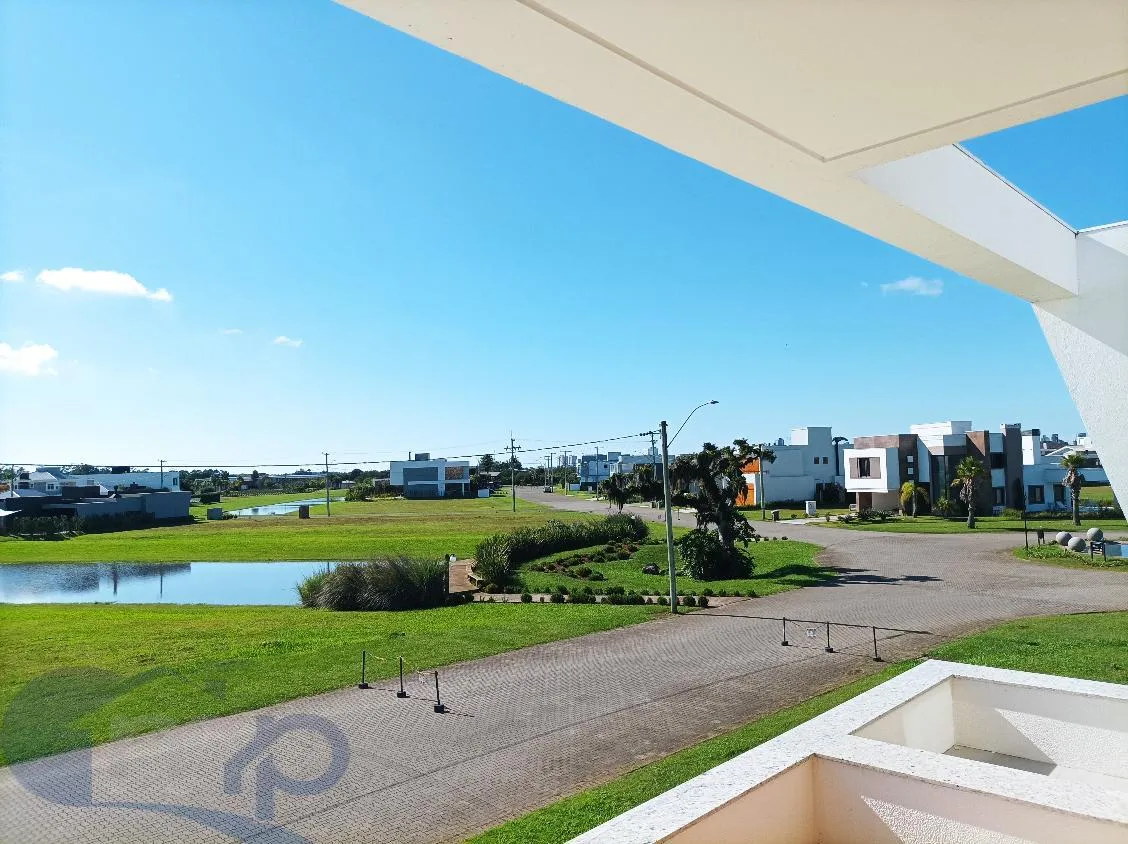 Imagem Casa à venda com 4 suítes no Reserva das Águas em Torres/RS