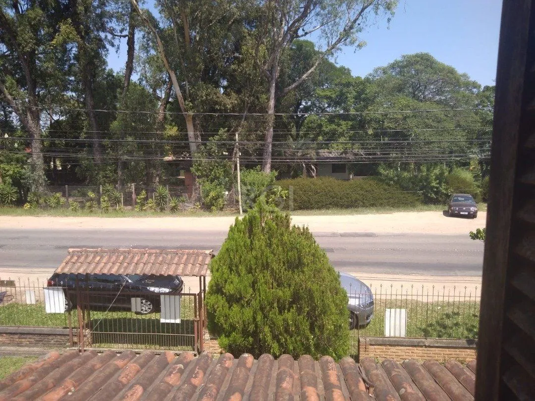 Imagem Casa para Venda com 2 dormitórios e 3 vagas no bairro Belém Novo